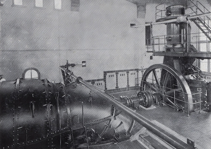 een van de twee verticale gelijkstroom stoommachines gebouwd door Werkspoor, in het stoomgemaal  A. F. Stroink te Vollenhove 